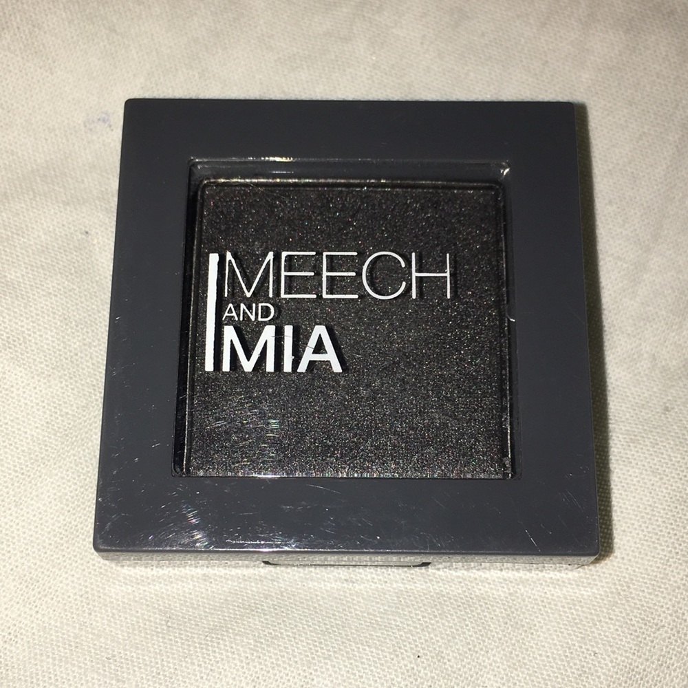 💄💄Meech and Mia Eyeshadow “Gunmetal “